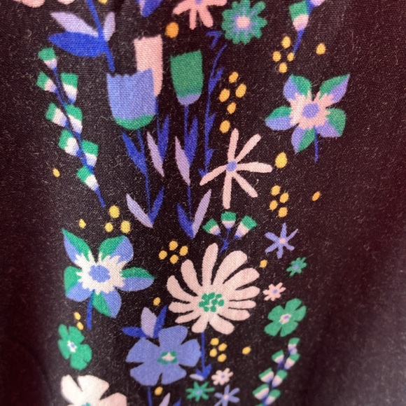 Talbots blouse black and floral with smocked wrists and shoulders EUC M - Picture 5 of 11